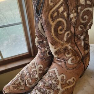 Tony Lama Vintage Brown Designed Cowgirl Boots